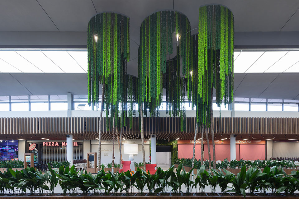 decoracion-estilo-jungla-lianas-centro-comercial-greenarea