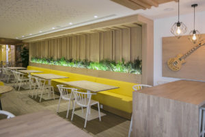 jardineras personalizadas decoración ara oficinas biofílicas